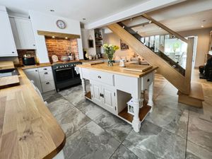 Kitchen- click for photo gallery